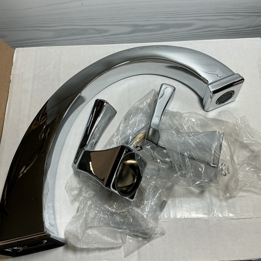 Delta T2751 Dryden Roman Tub Trim Polish Chrome Tub Filler Square Shape 3 Hole